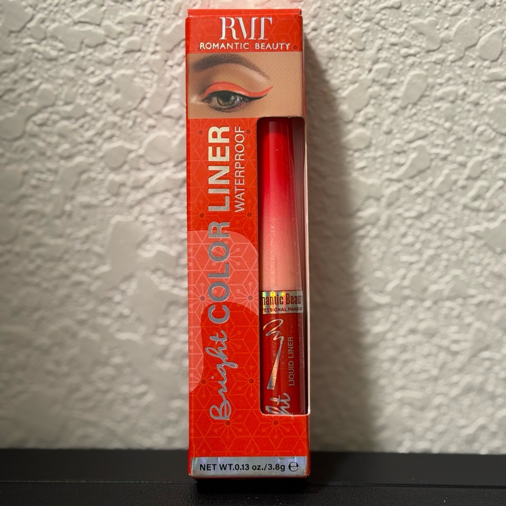 Romantic Beauty Bright Color Waterproof Liquid Liner